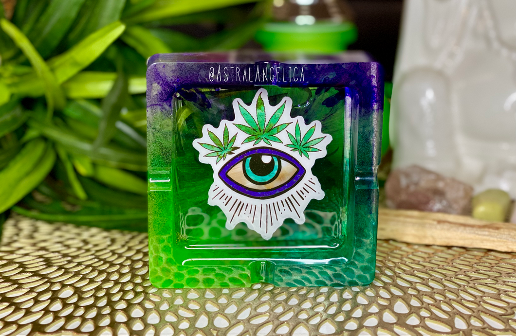 GREEN + PURPLE RESIN MULTIPURPOSE DISH